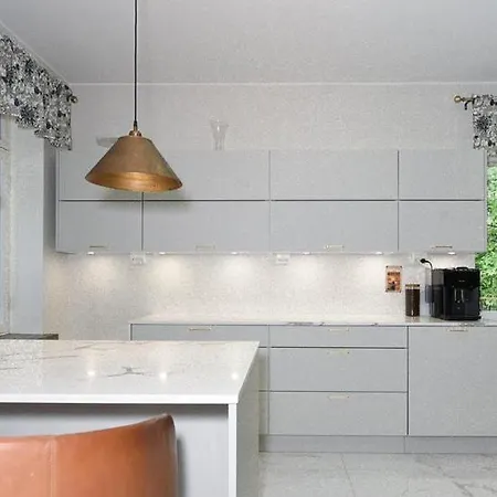 Villa Pappila, Cosy, Spacious With Fireplace! *