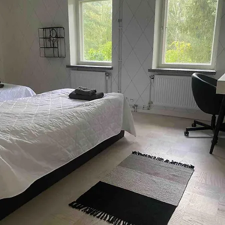 Villa Pappila, Cosy, Spacious With Fireplace!