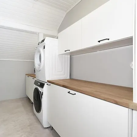 Pappila, Cosy, Spacious With Fireplace! *