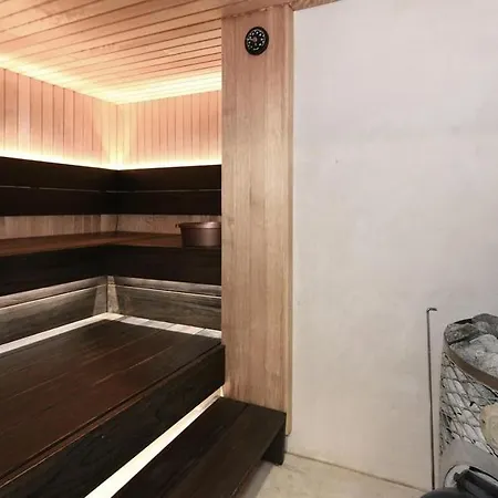 Pappila, Cosy, Spacious With Fireplace! Nastola