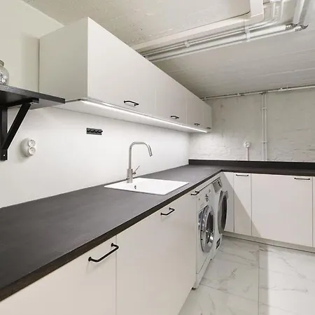 Pappila, Cosy, Spacious With Fireplace! *