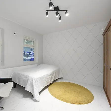 Pappila, Cosy, Spacious With Fireplace! Villa