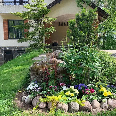 Villa Pappila, Cosy, Spacious With Fireplace!