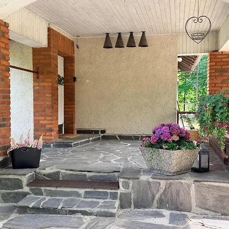 וילה Pappila, Cosy, Spacious With Fireplace! Nastola