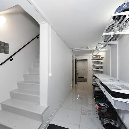 Pappila, Cosy, Spacious With Fireplace! Villa